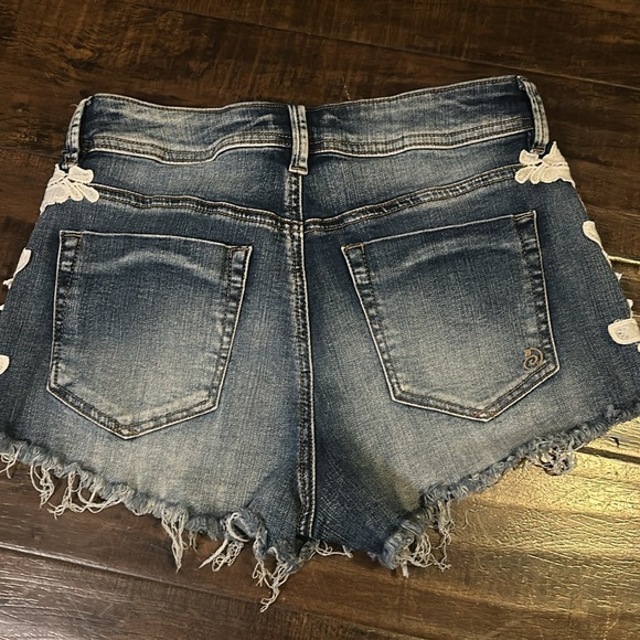 Jean shorts with Lace Floral Detail. Jean Shorts & Jeans $12 or 2x$20 - Picture 3 of 3